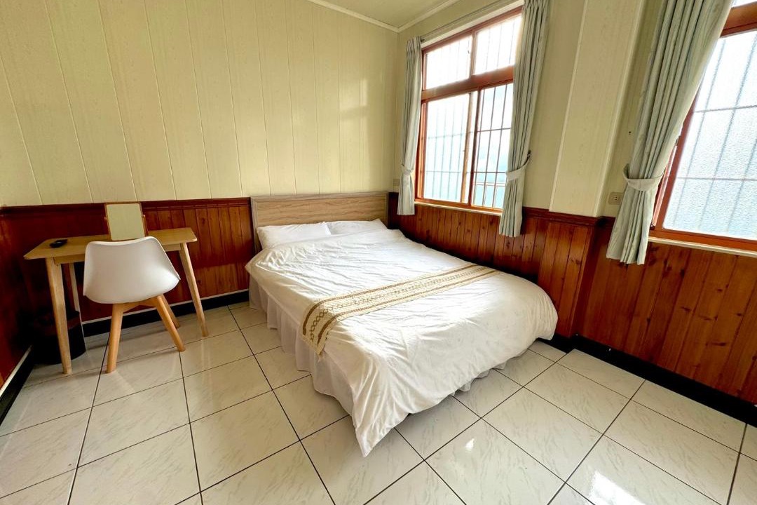 Fuxing District Bed & Breakfast | 一路向山民宿