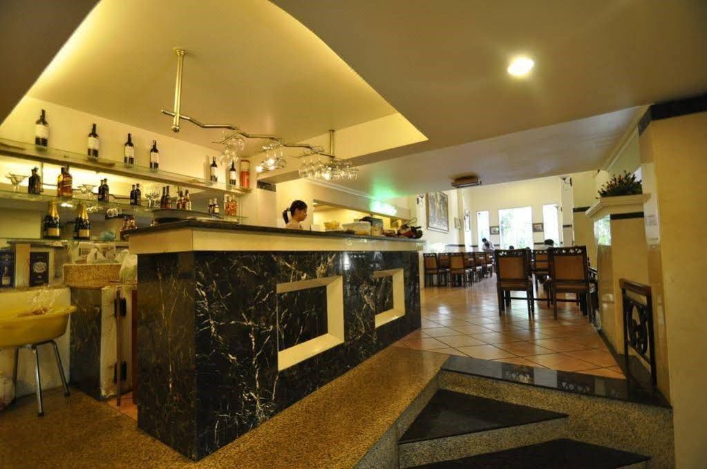 Photo of Kitchen in District 10