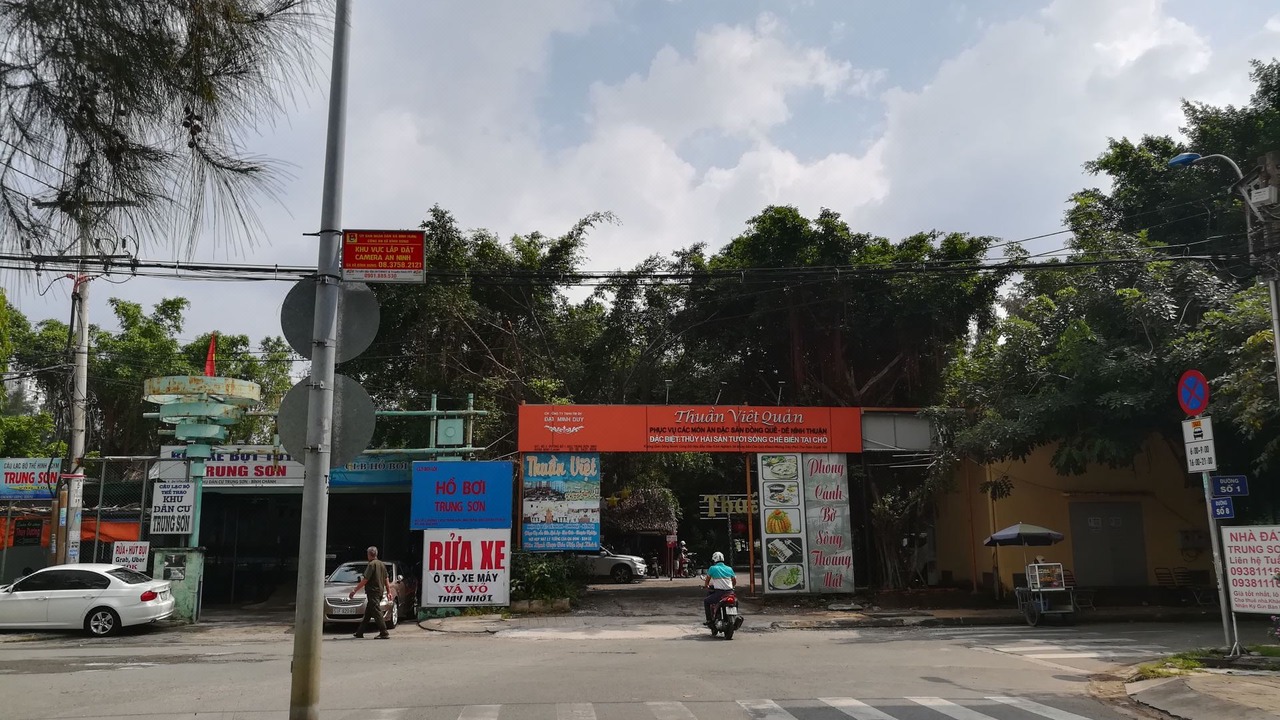 Photo of Buildings in District 10