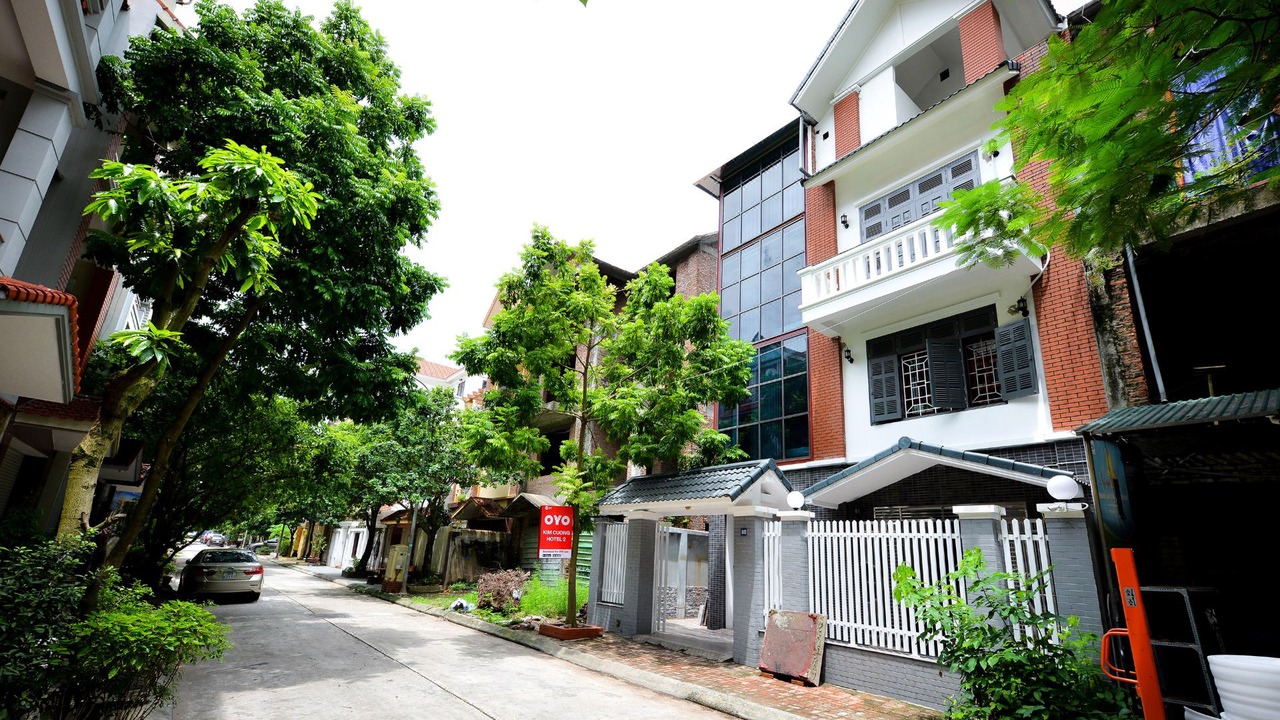 Photo of Buildings in Hoang Mai