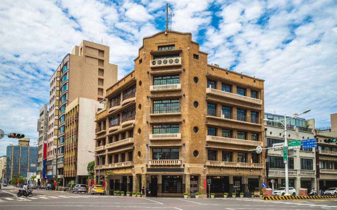 Photo of Buildings in East District