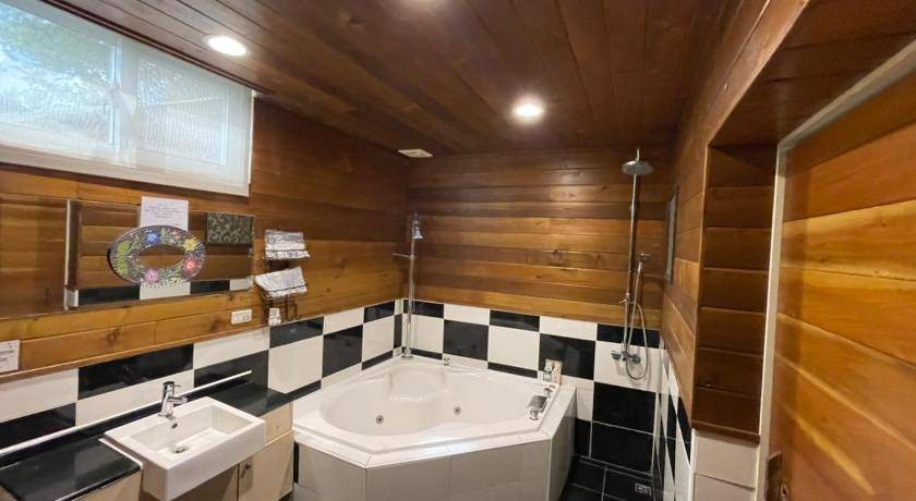 Photo of Bathroom in Ren'ai