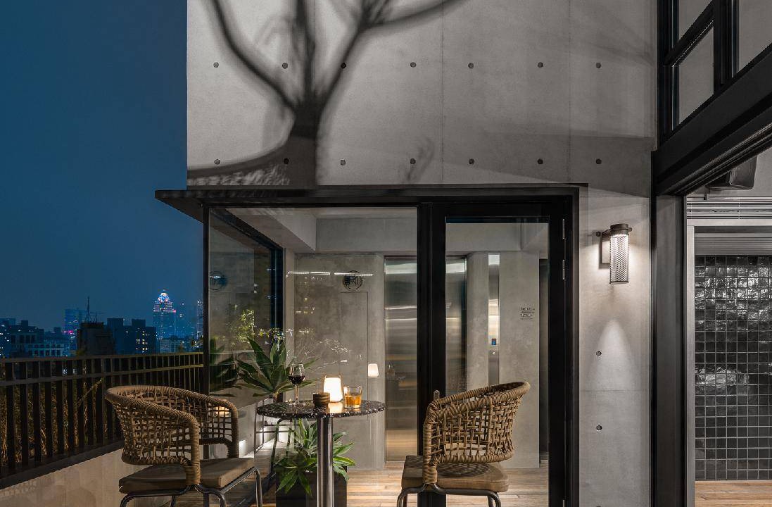 Photo of Patio Balcony in Daan