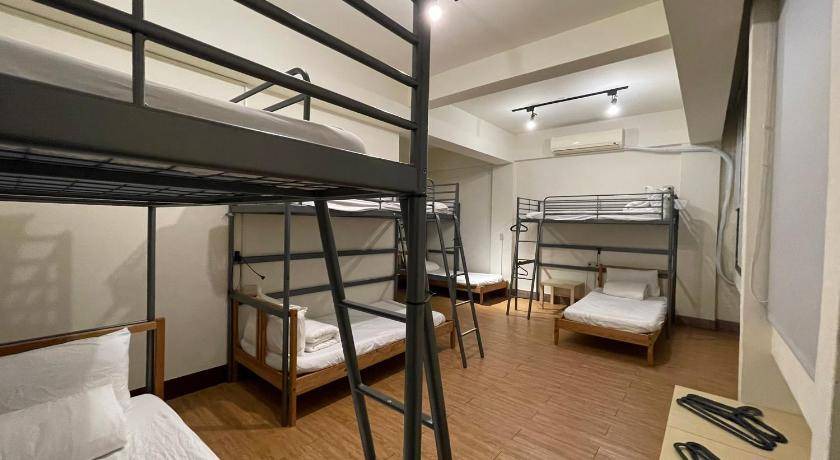 Photo of Bedroom in West District