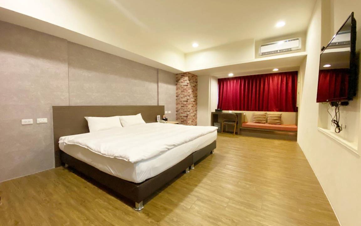Photo of Bedroom in West District