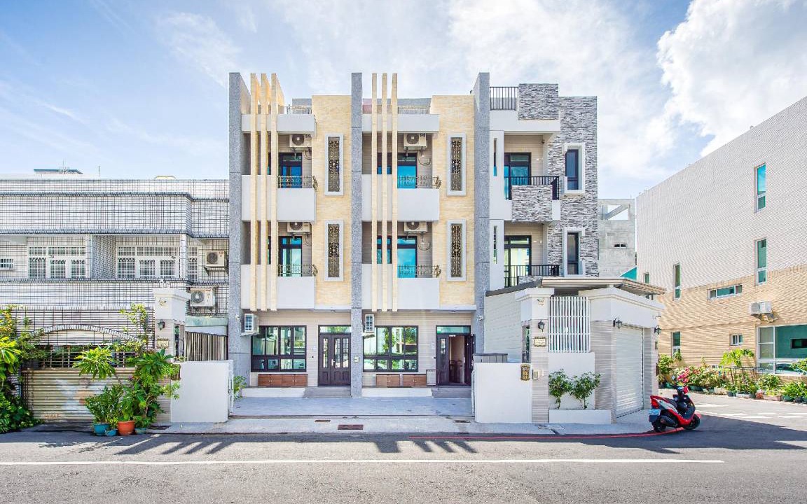 Photo of Buildings in Taitung City Centre