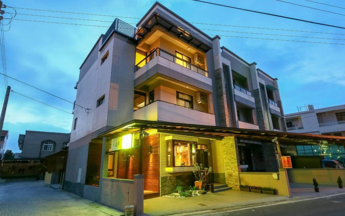 Photo of Buildings in Dongshan
