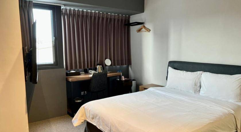 Photo of Bedroom in East District