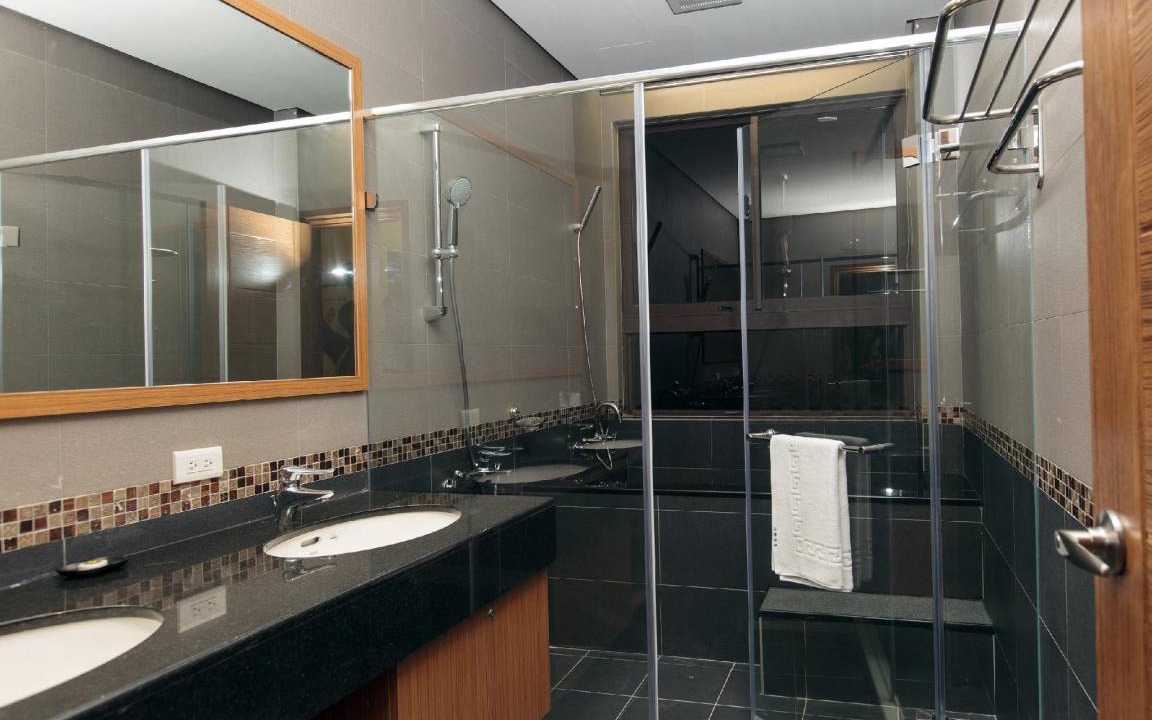 Photo of Bathroom in Jiji