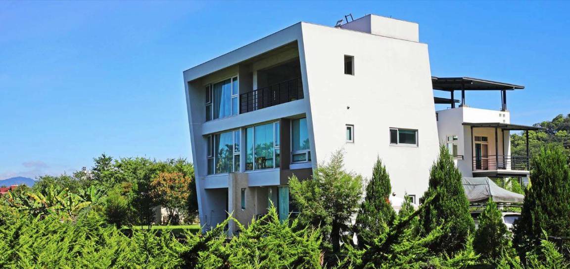 Photo of Buildings in Puli