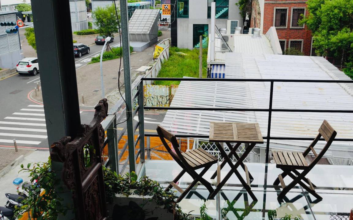 Photo of Patio Balcony in West Central District