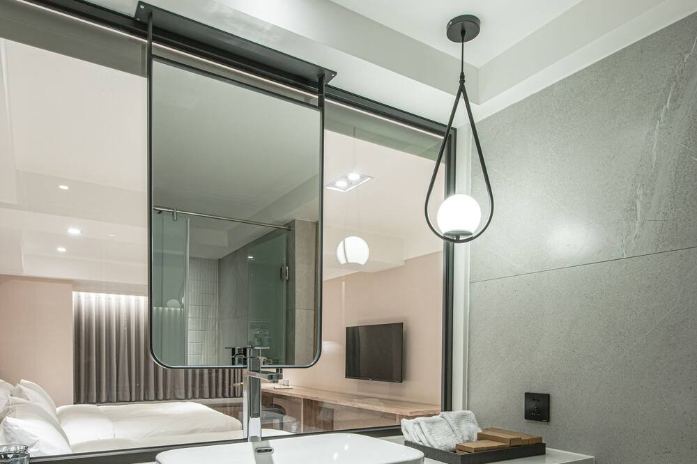 Photo of Bathroom in West District