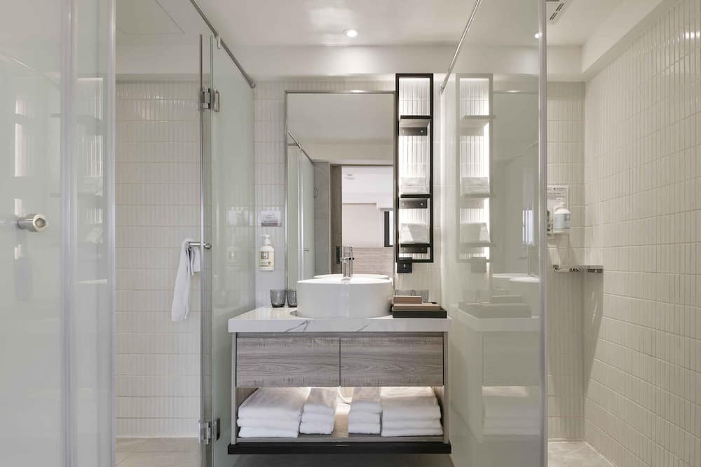 Photo of Bathroom in West District