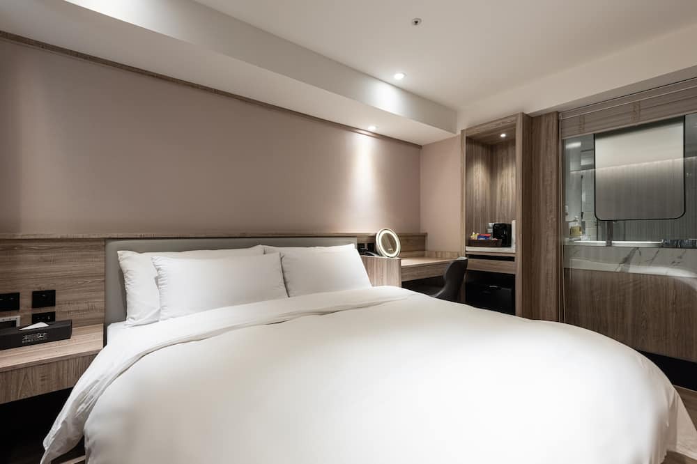 Photo of Bedroom in West District