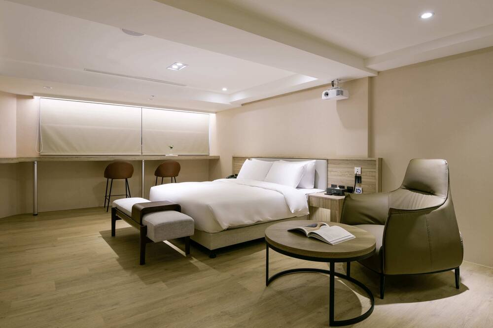 Photo of Bedroom in West District