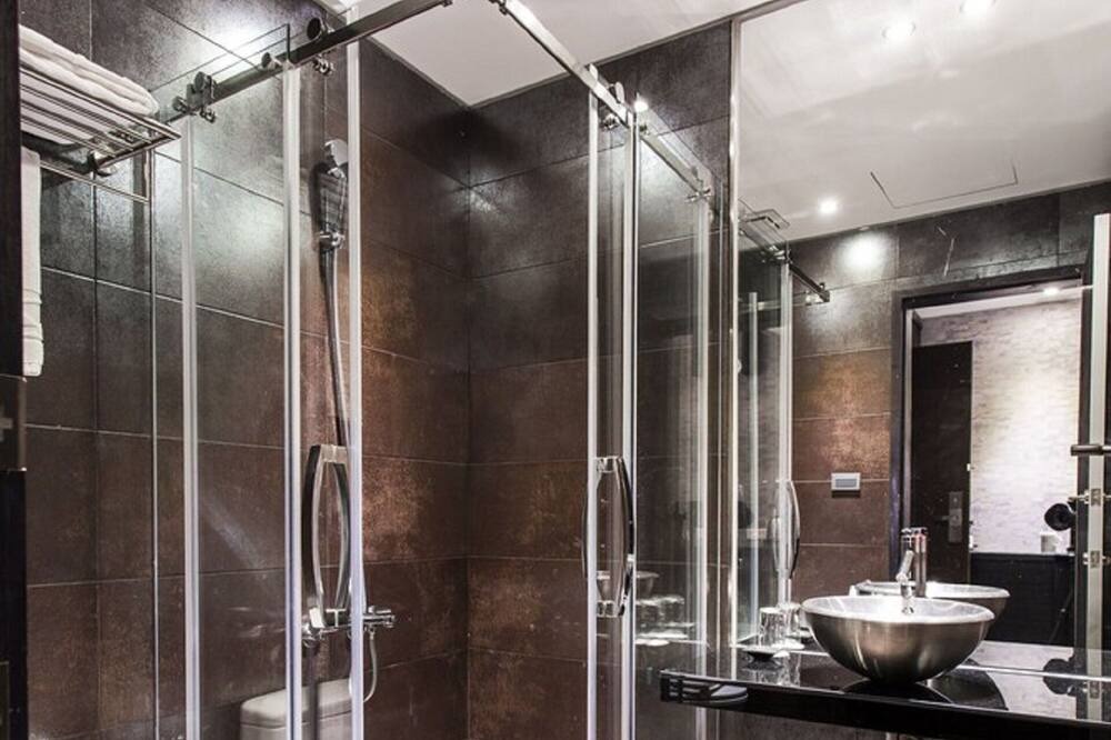 Photo of Bathroom in Cianjin District