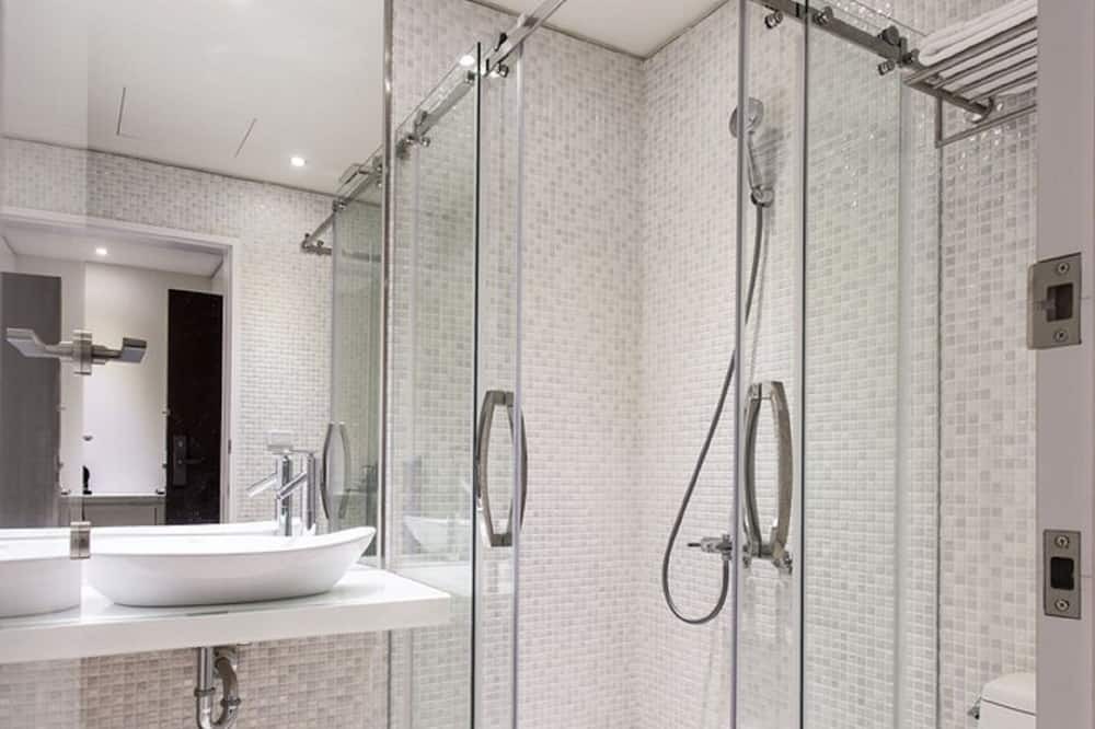 Photo of Bathroom in Cianjin District