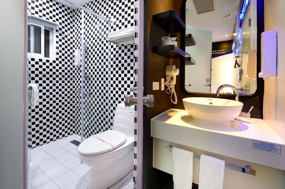 Photo of Bathroom in Fengshan District