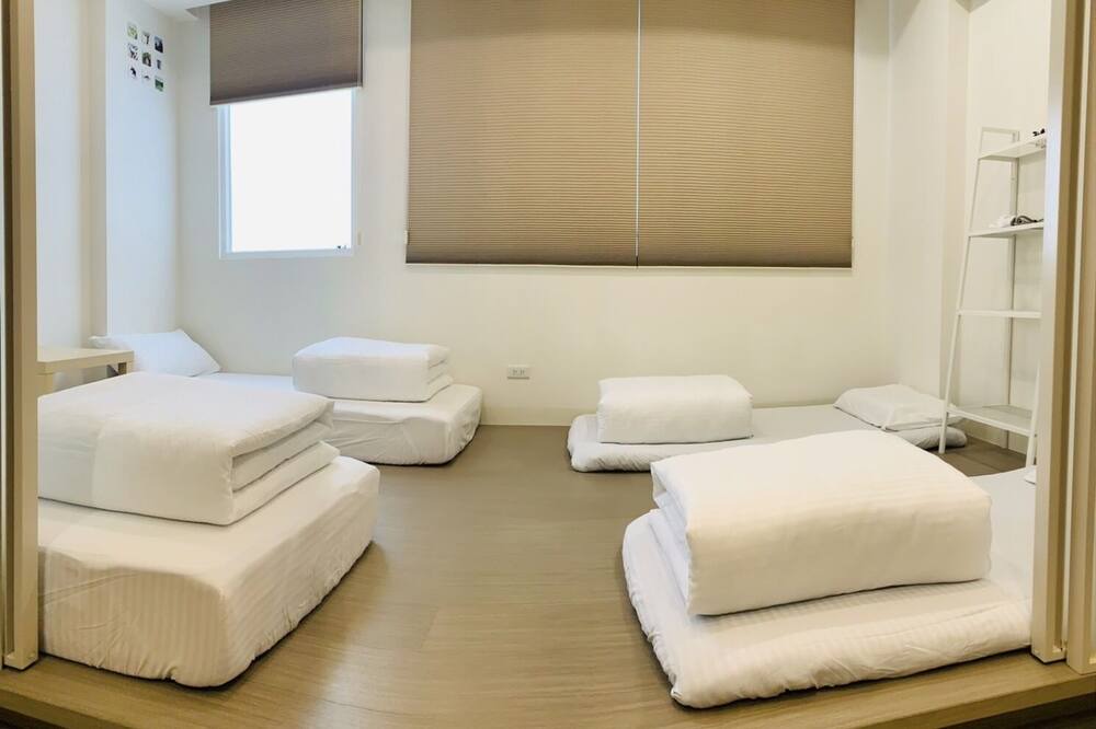 Photo of Bedroom in West Central District