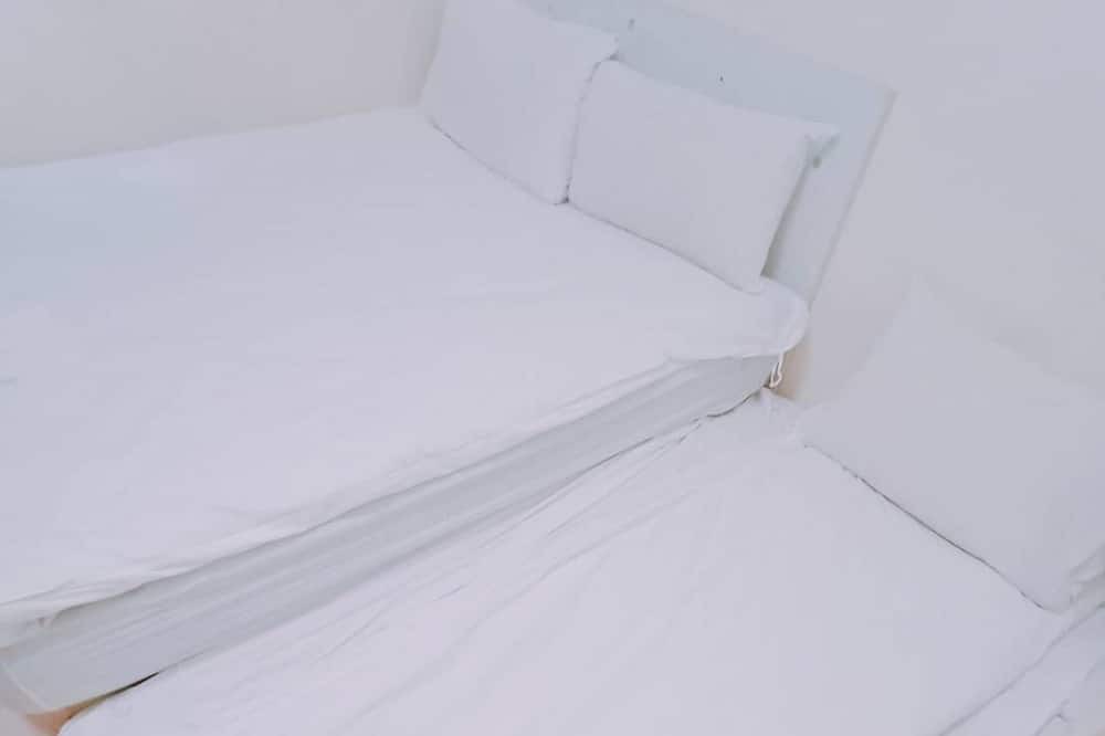 Photo of Bedroom in University District