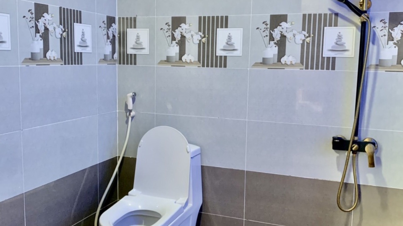 Photo of Bathroom in District 12