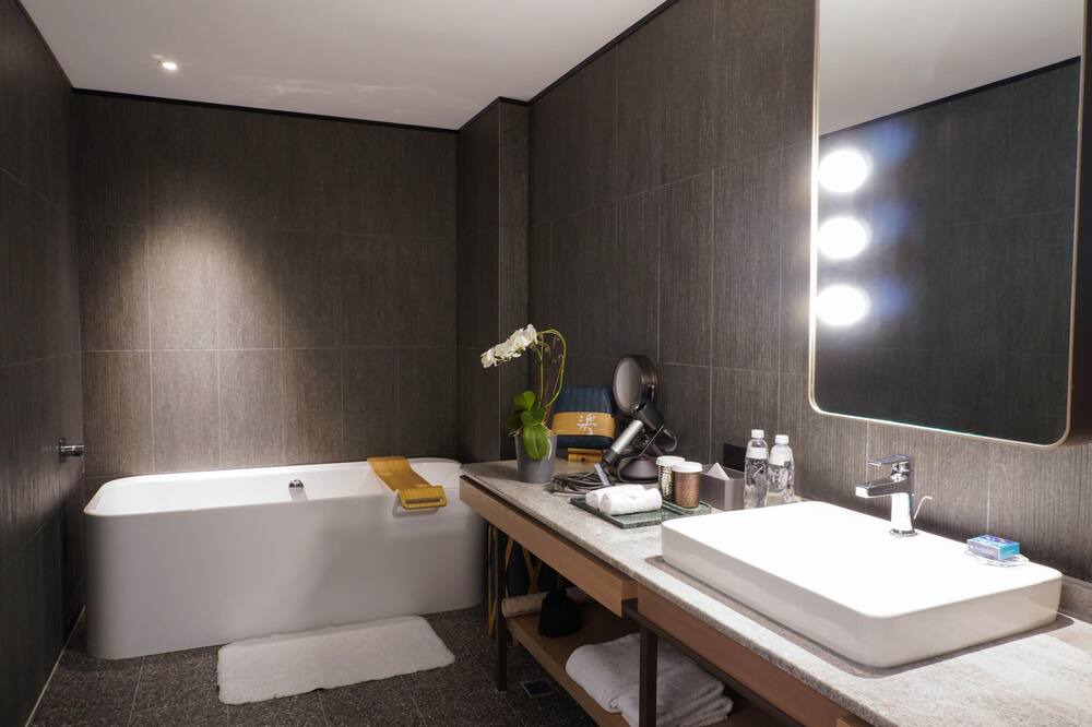 Photo of Bathroom in Cianjhen District