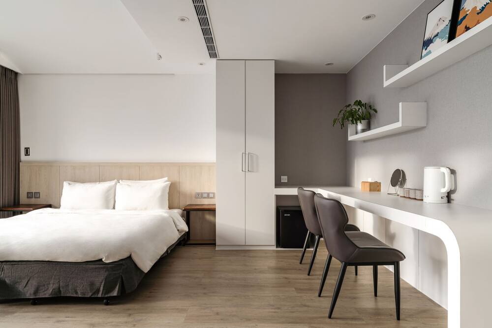 Photo of Bedroom in West District
