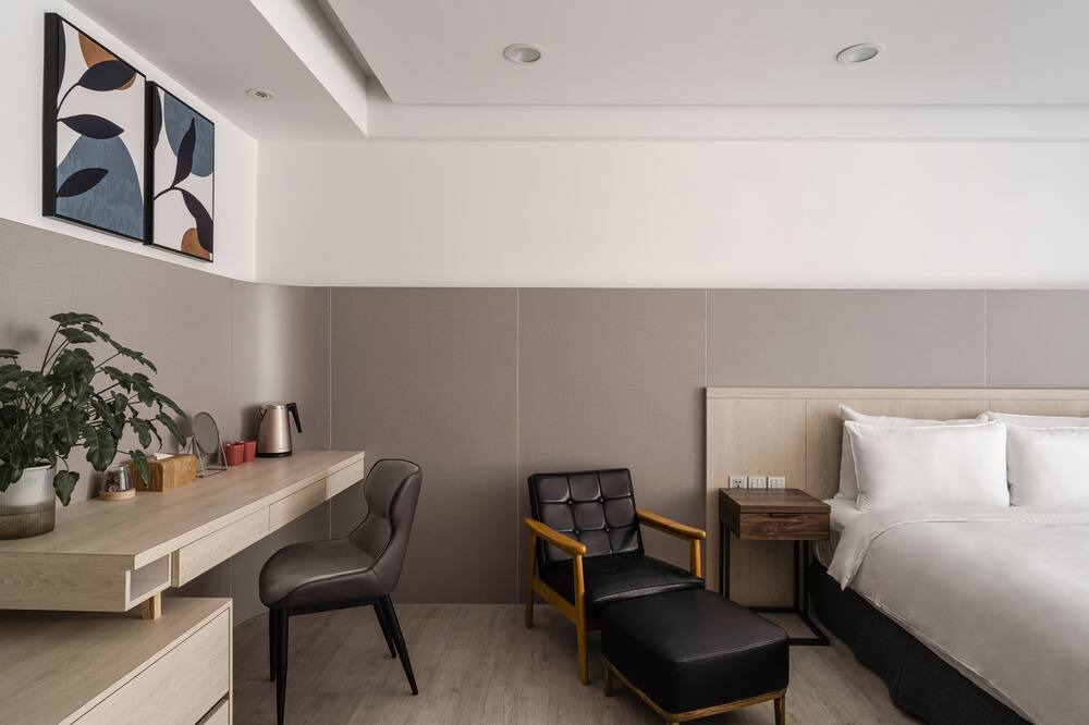 Photo of Bedroom in West District