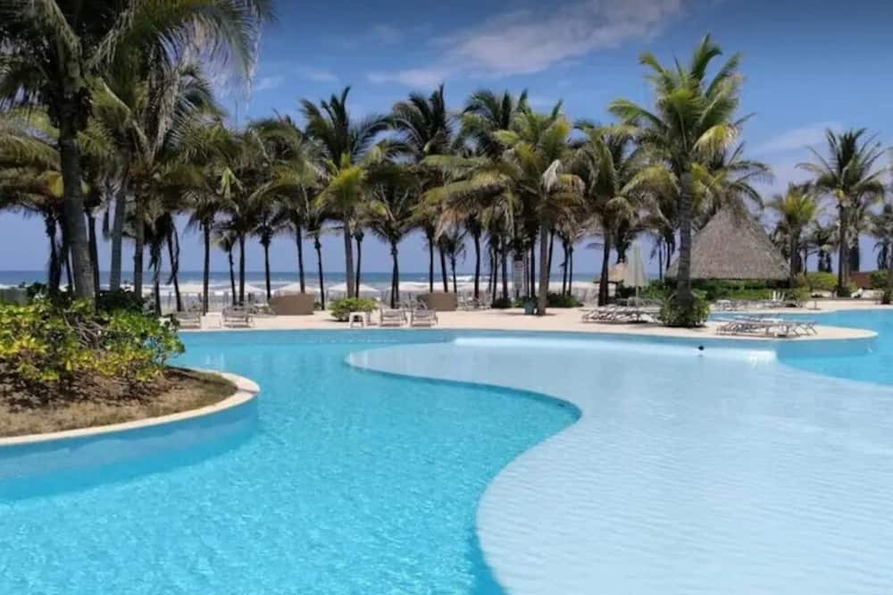 Photo of Outdoor in Diamante