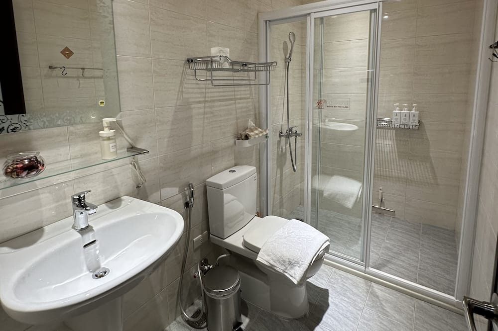 Photo of Bathroom in Puli
