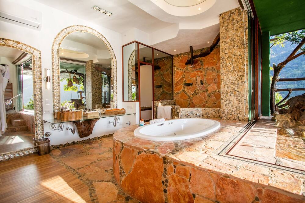 Photo of Bathroom in Boca de Tomatlan