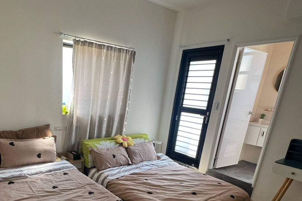 Photo of Bedroom in East District