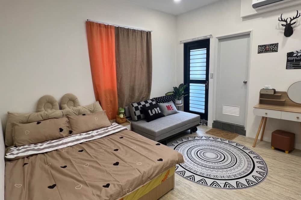 Photo of Bedroom in East District