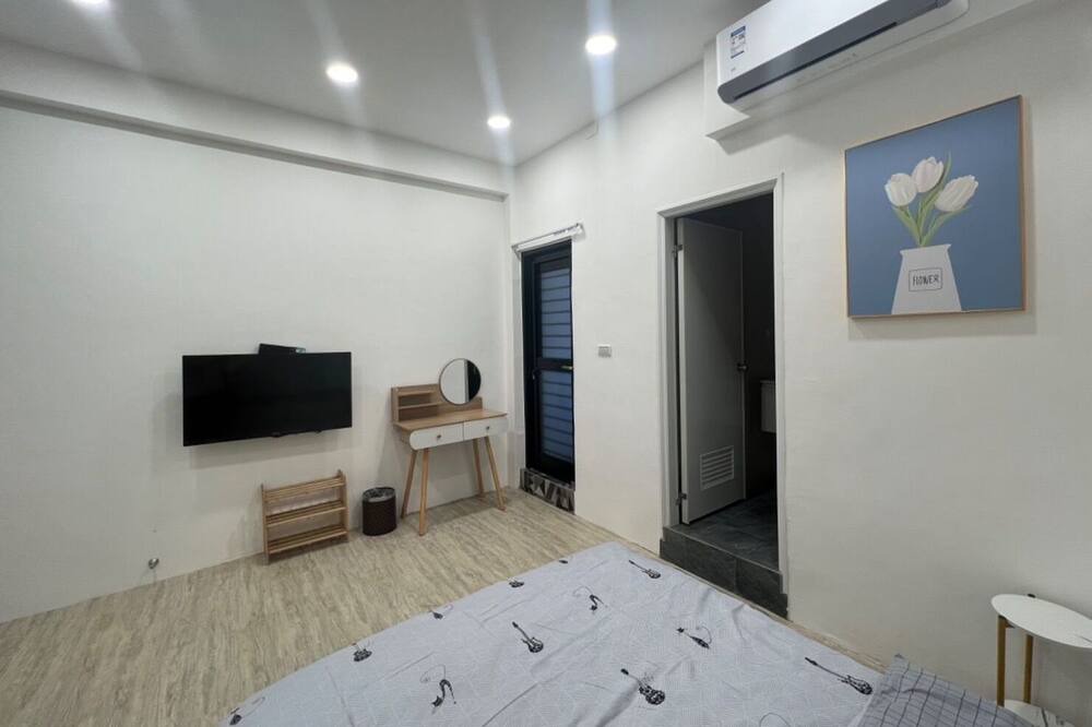 Photo of Bedroom in East District