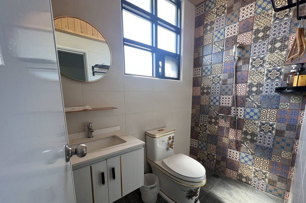 Photo of Bathroom in East District
