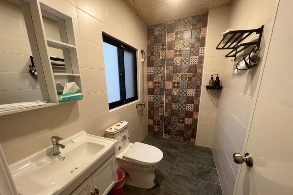 Photo of Bathroom in East District