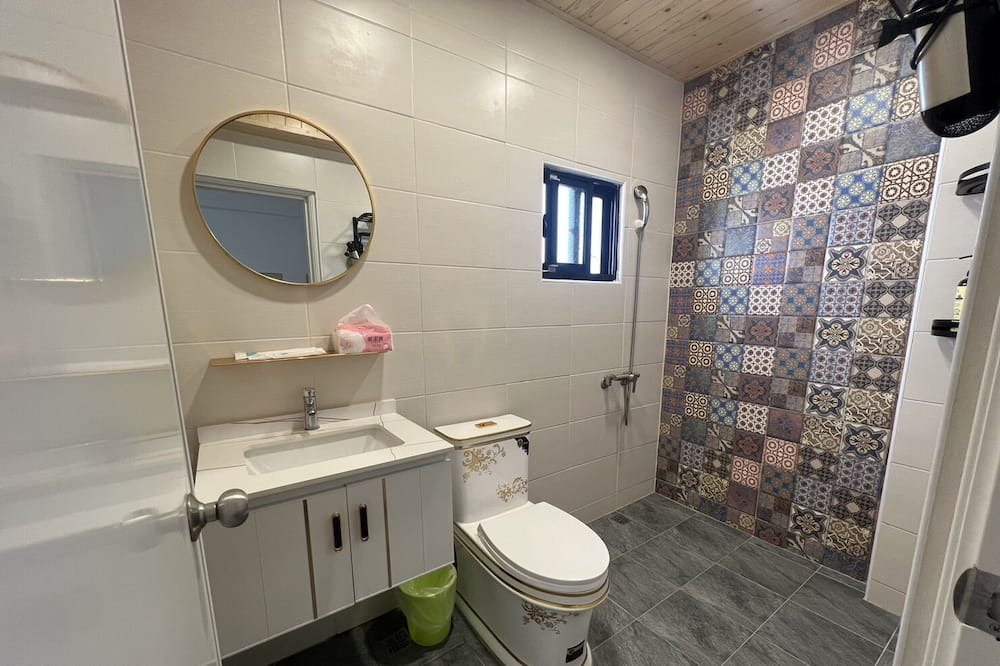 Photo of Bathroom in East District