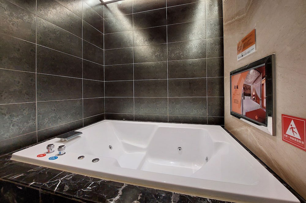 Photo of Bathroom in Toufen