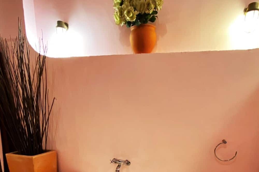 Photo of Bathroom in Cianjin District