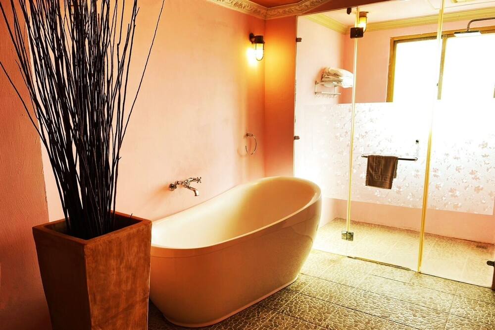 Photo of Bathroom in Cianjin District
