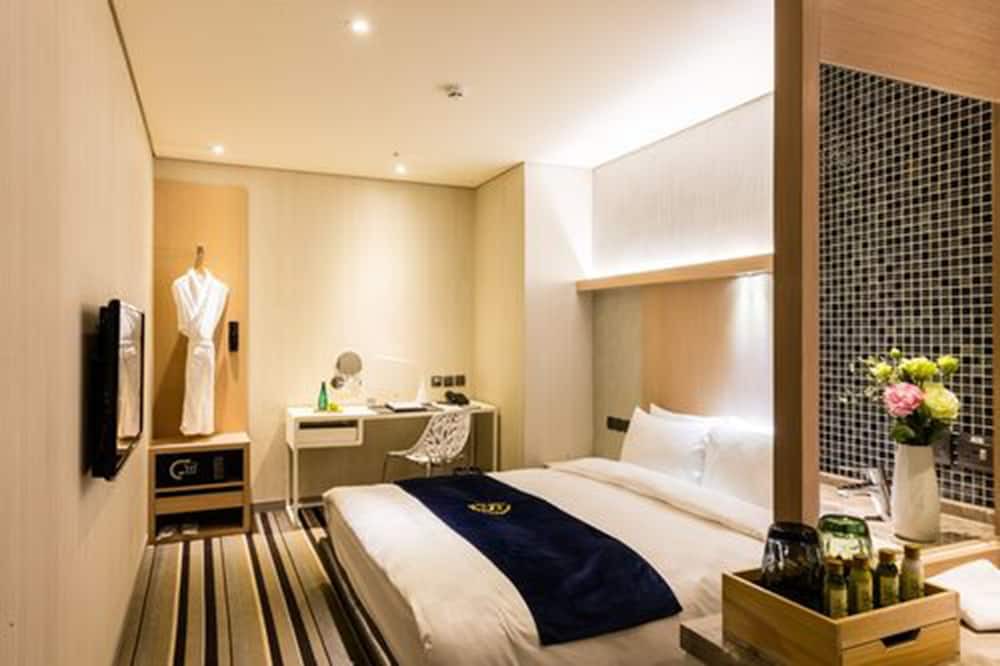 Photo of Bedroom in Xinyi