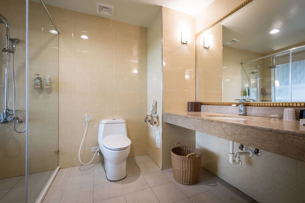 Photo of Bathroom in West District