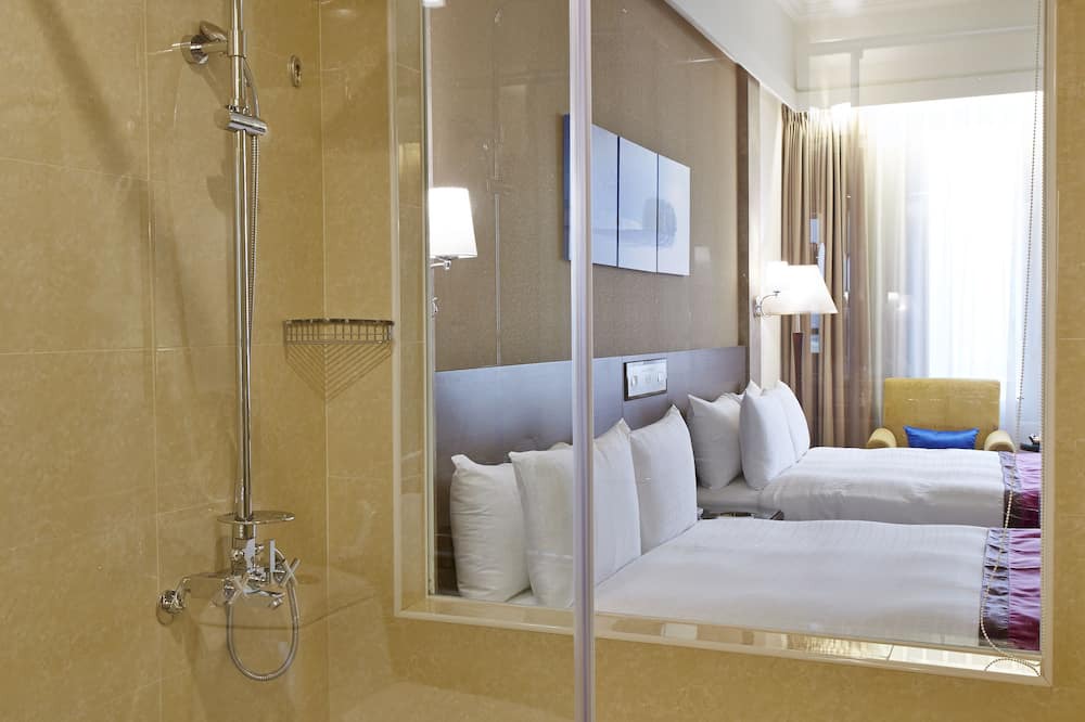Photo of Bathroom in West District