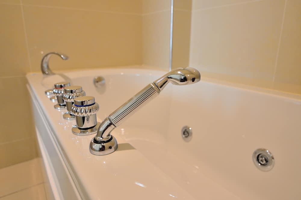 Photo of Bathroom in West District