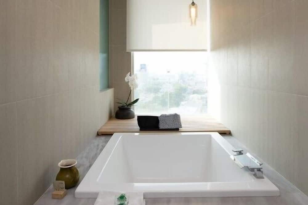 Photo of Bathroom in East District