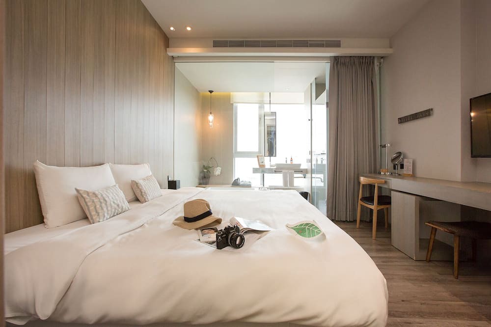Photo of Bedroom in East District