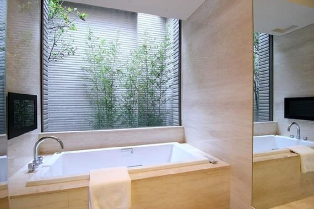 Photo of Bathroom in Xitun District
