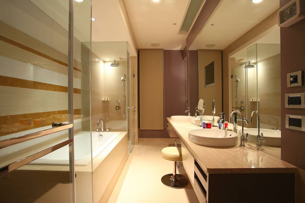 Photo of Bathroom in Xitun District