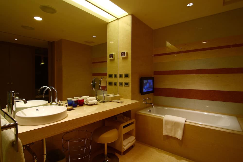 Photo of Bathroom in Xitun District