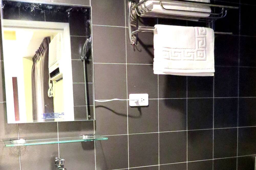 Photo of Bathroom in West District